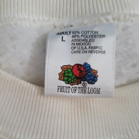 Vintage God Artsy Sweater - Picture 5 of 5